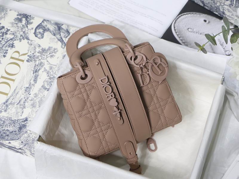 DIOR M8012 20cm yz3