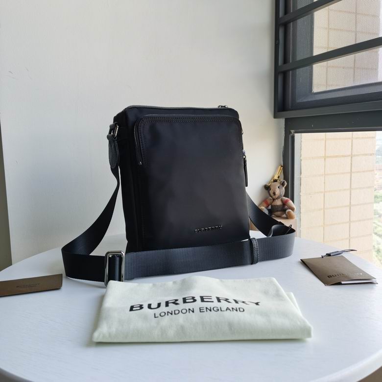 Burberry 23x6x27cm  HQ