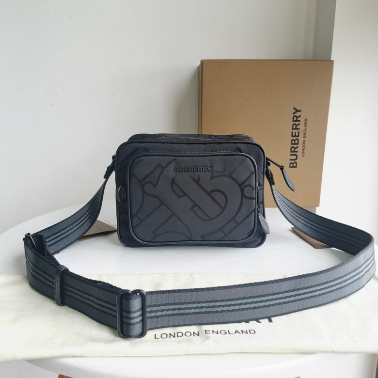Burberry 28x15x9cm HQ  1