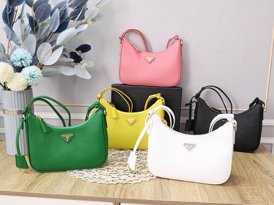 Prada hobo 0841 22x14x6cm zy