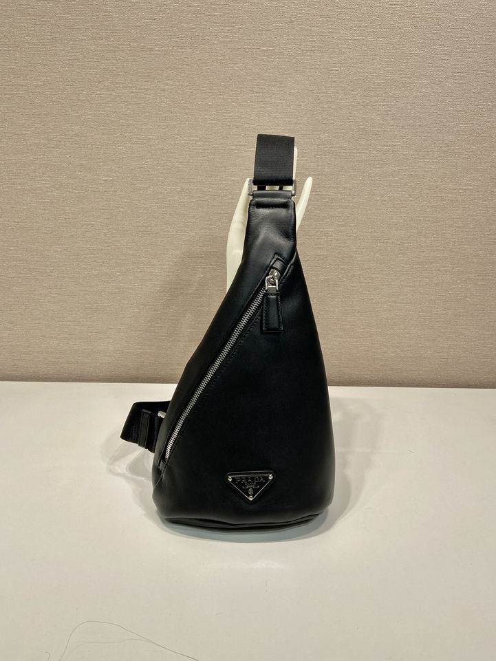Prada 2VZ098平纹 17x32x6.5cm AP1