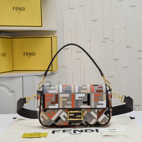 Fendi 1002 27x6x14cm ww