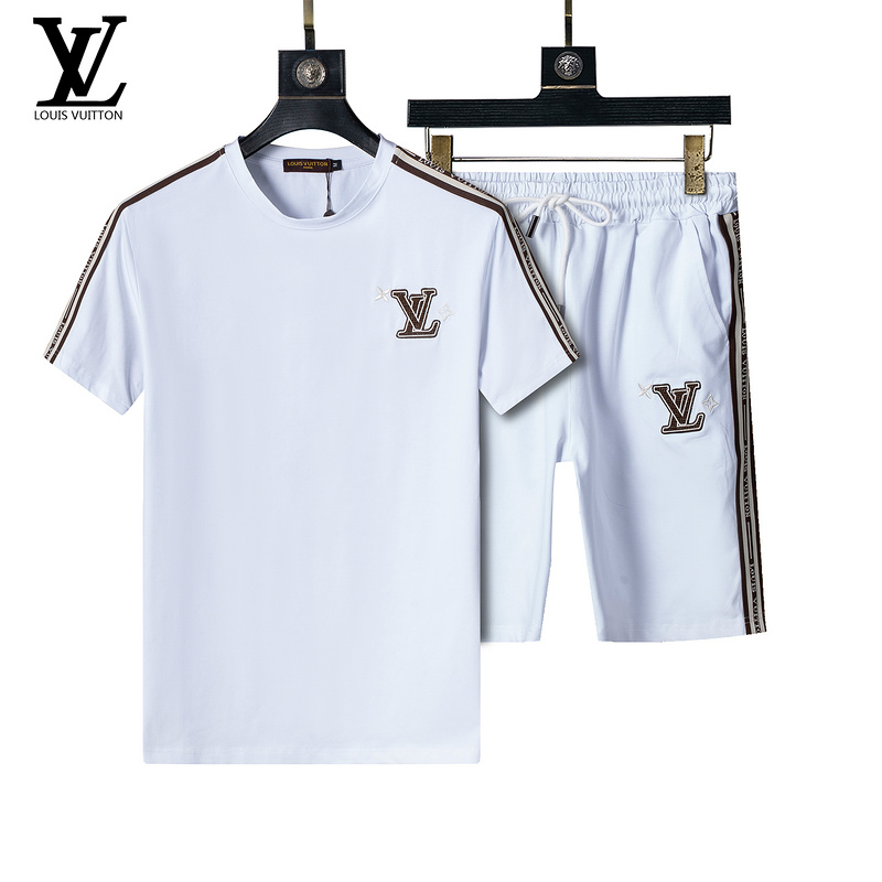 LV 短袖套装 8q