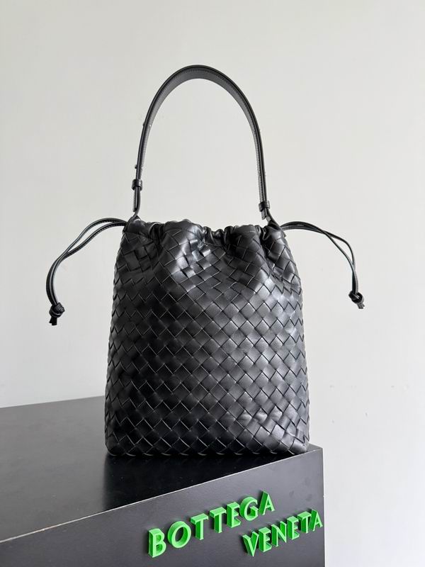 836020 24x33x14cm T1