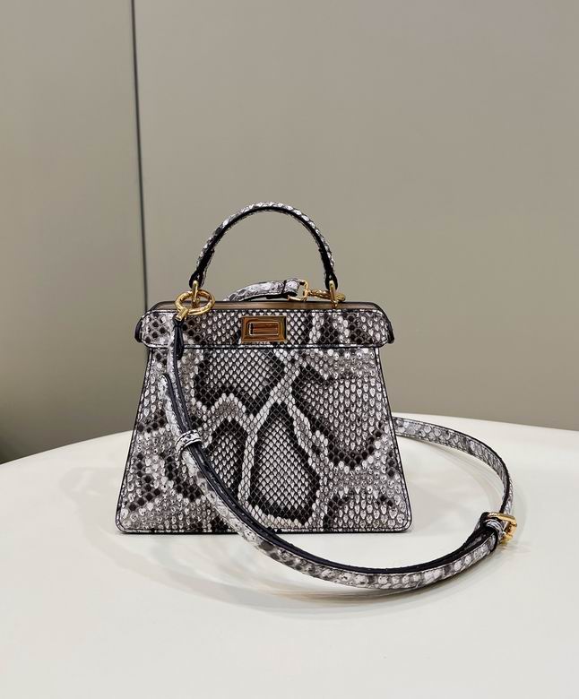 80062A 21X11X16cm H 4colour