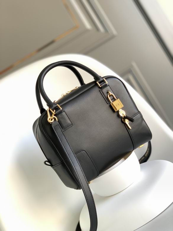 Amazona 062123 19X18X11cm SS