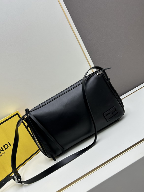 Fendi Simply 34.5x20x4.5cm jj