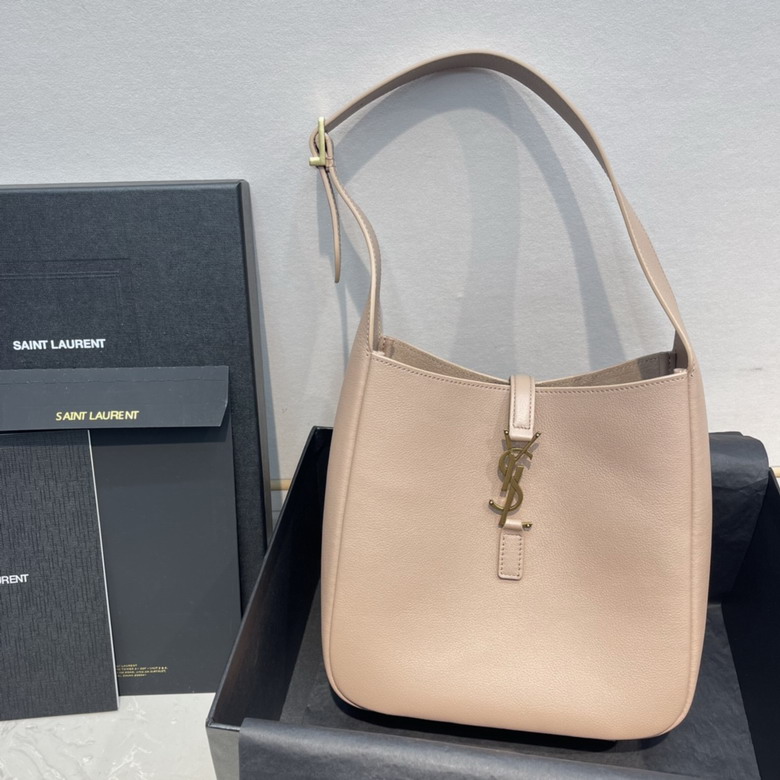 YSL 713938 23x22x8.5cm 8D3
