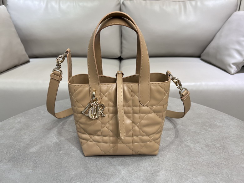 Dior 2835 16x18x12cm yz3