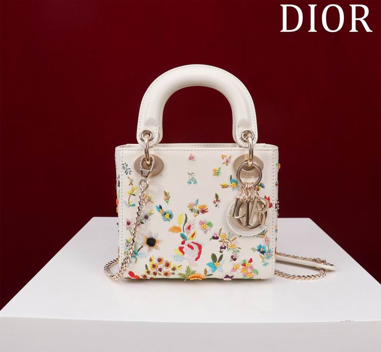M050587 17X15X7cm HX