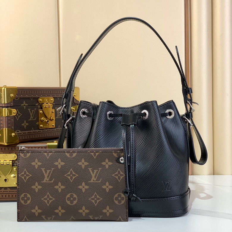 LV Bucket  Fashion