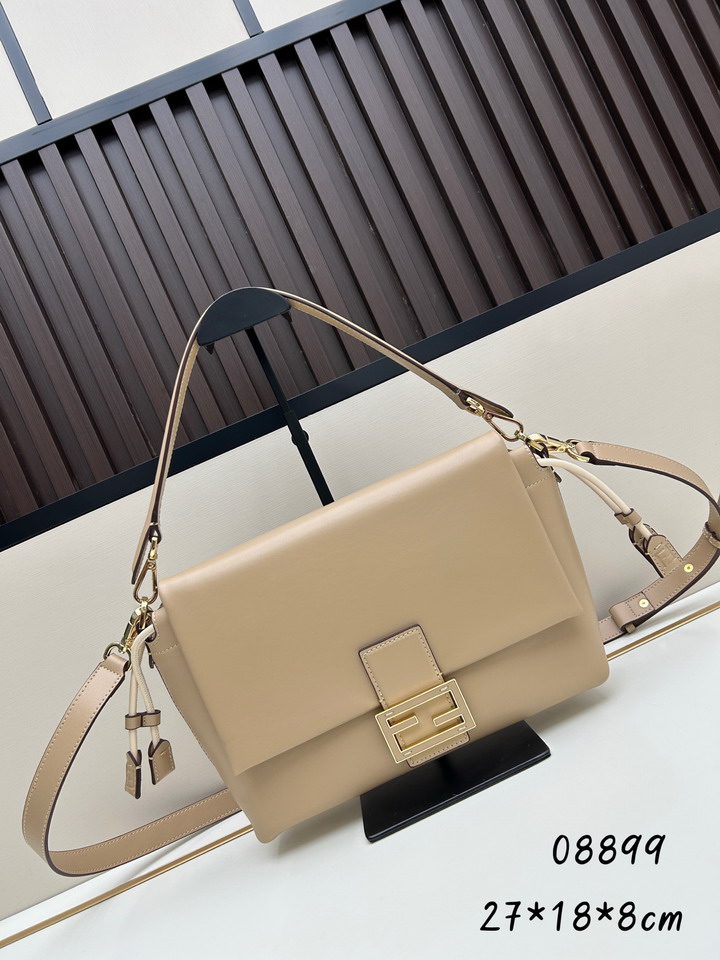 Fendi H08899 26.5x18x8.5cm jj1