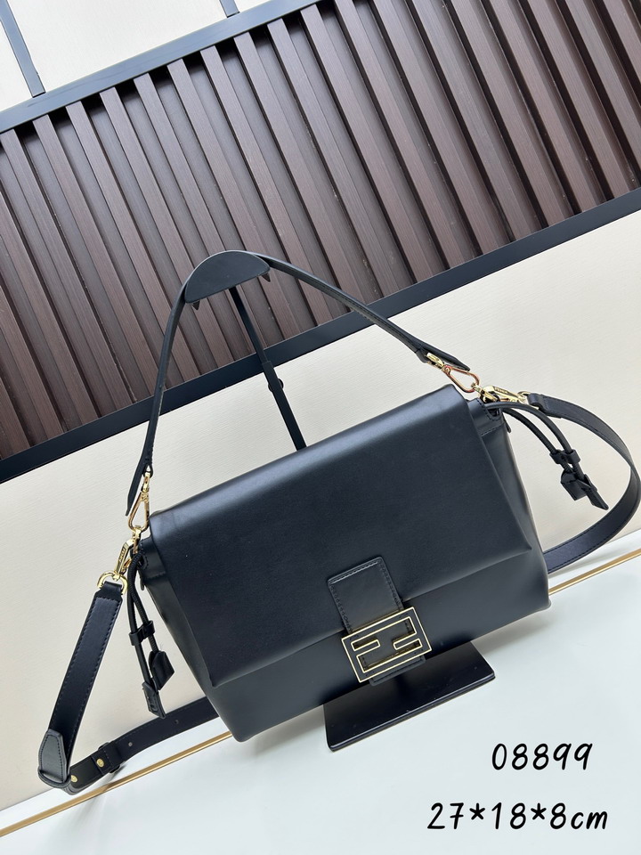 Fendi H08899 26.5x18x8.5cm jj2