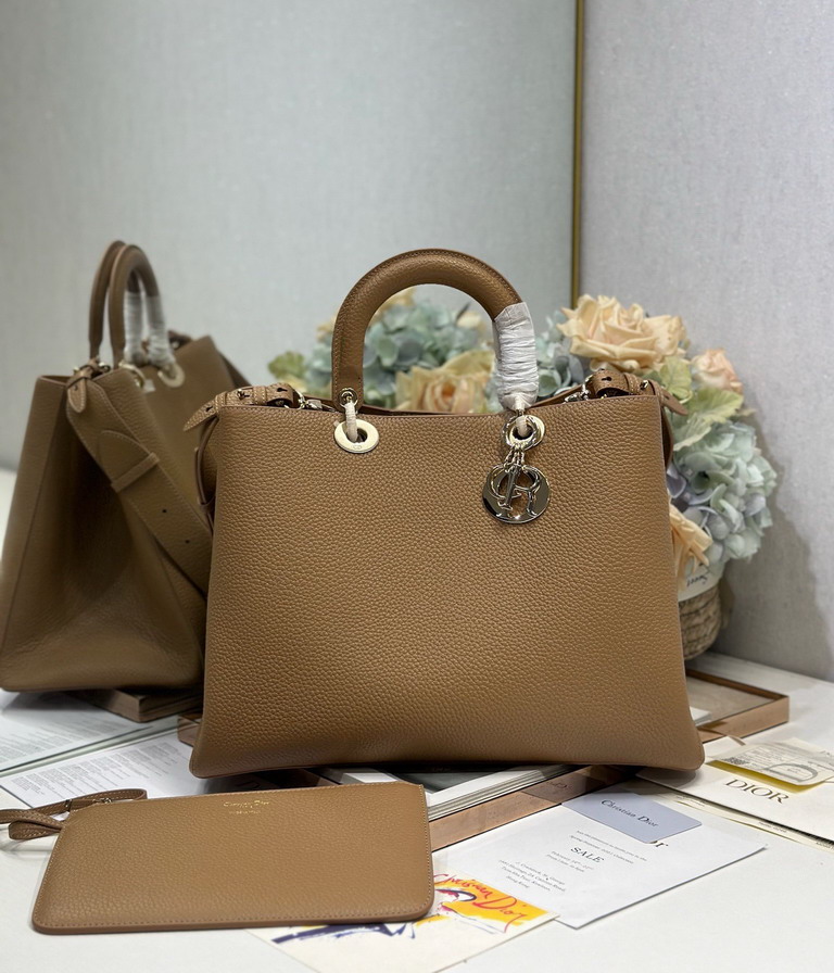 Dior 1188 37x26x18cm yz3