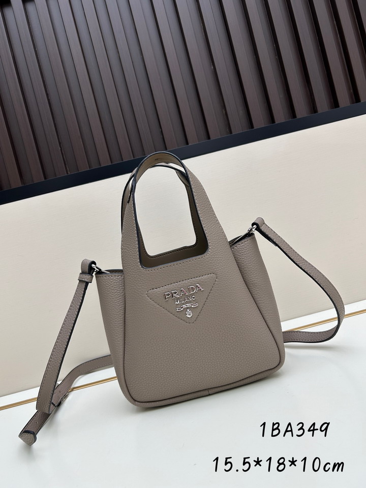 Prada 1BA349 15.5x18x10cm jj1