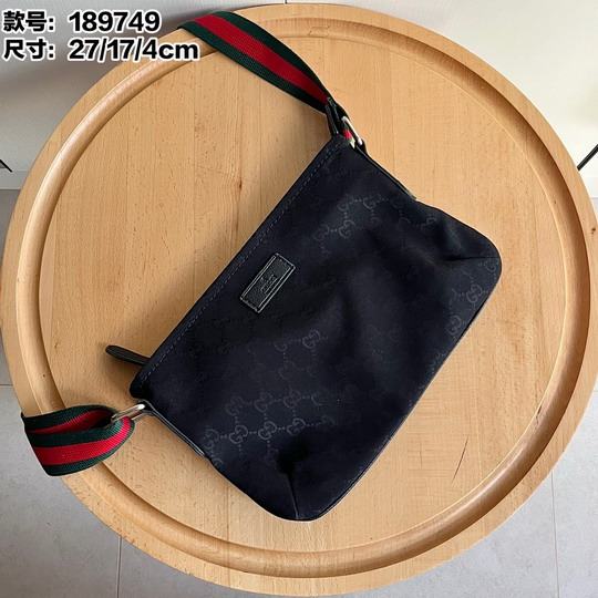 GG 189749 27x17x4cm ss