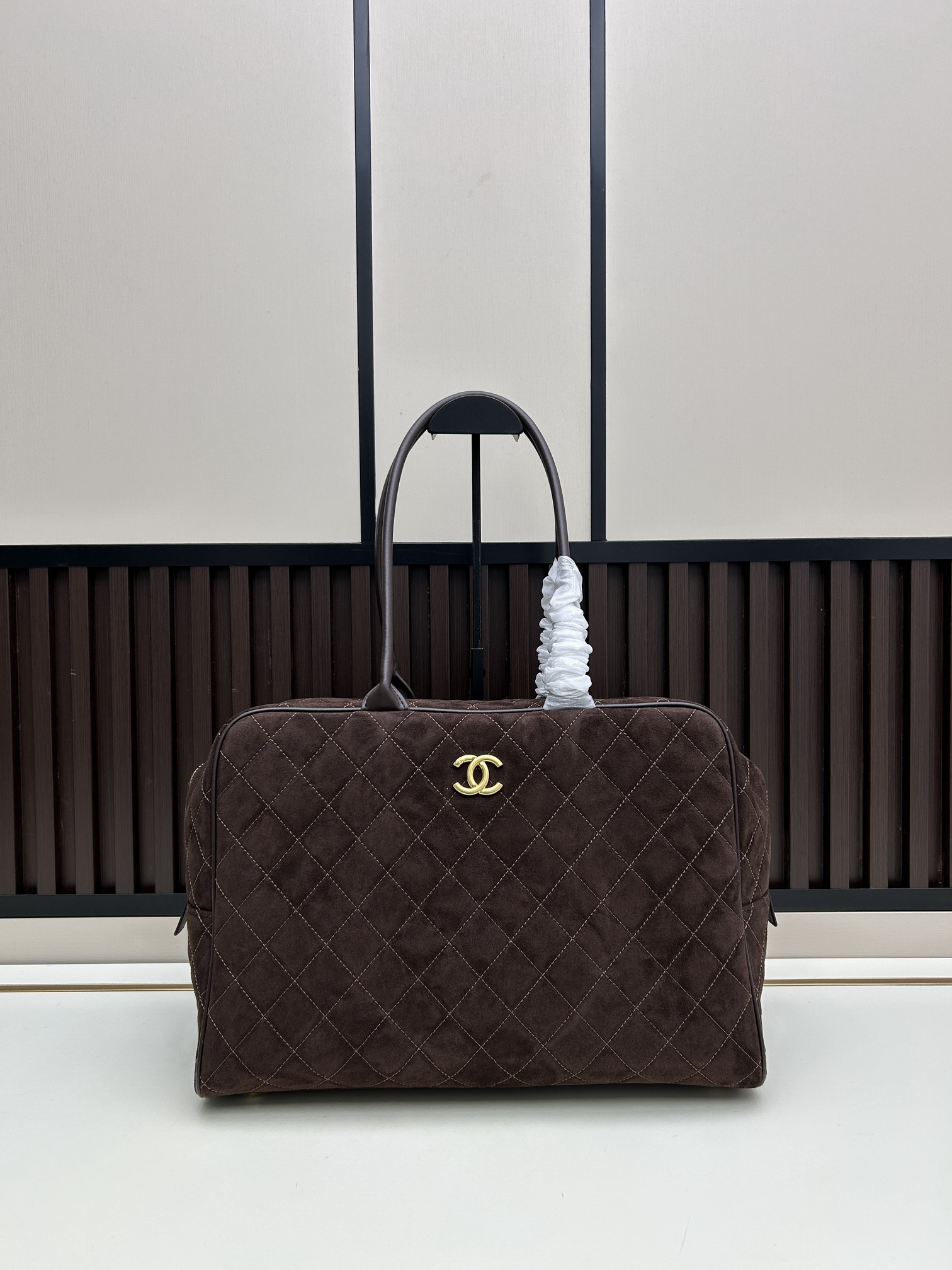 Chanel C012 41x31x23cm jj