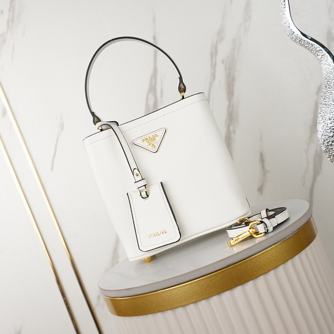 Prada 23x23x13cm jj