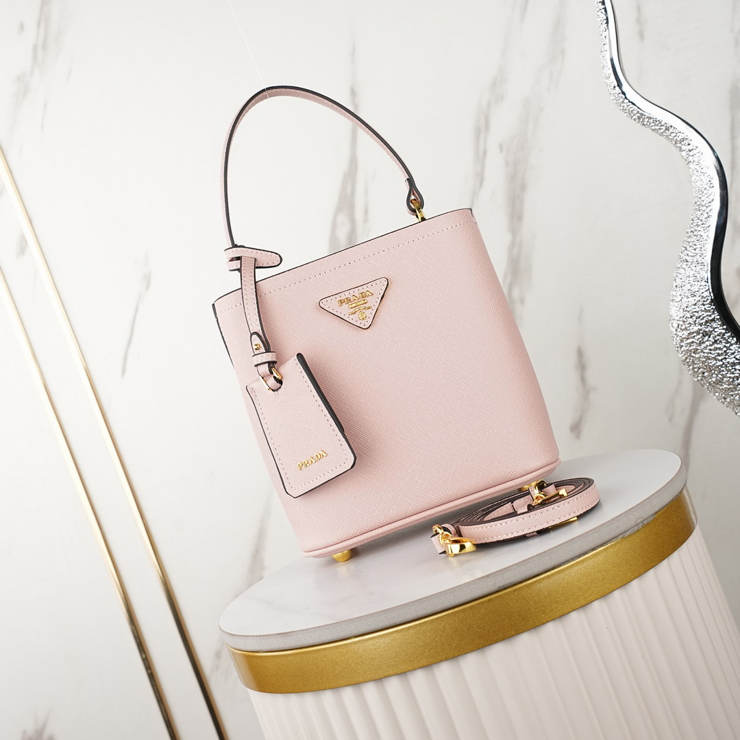 Prada 23x23x13cm jj1