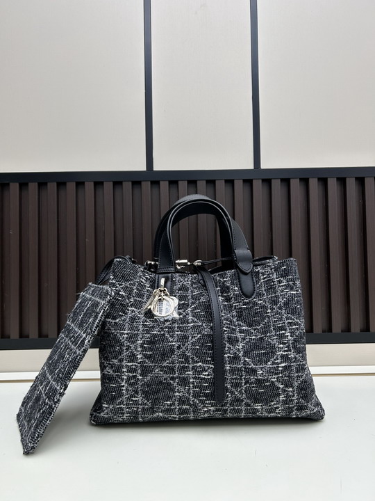 Dior Toujours 00740 37cm ss2