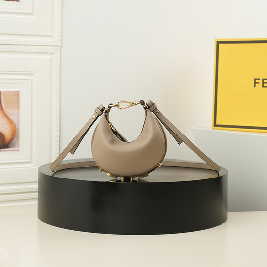 Fendi praphy 0060 16.5x14x5cm ss1