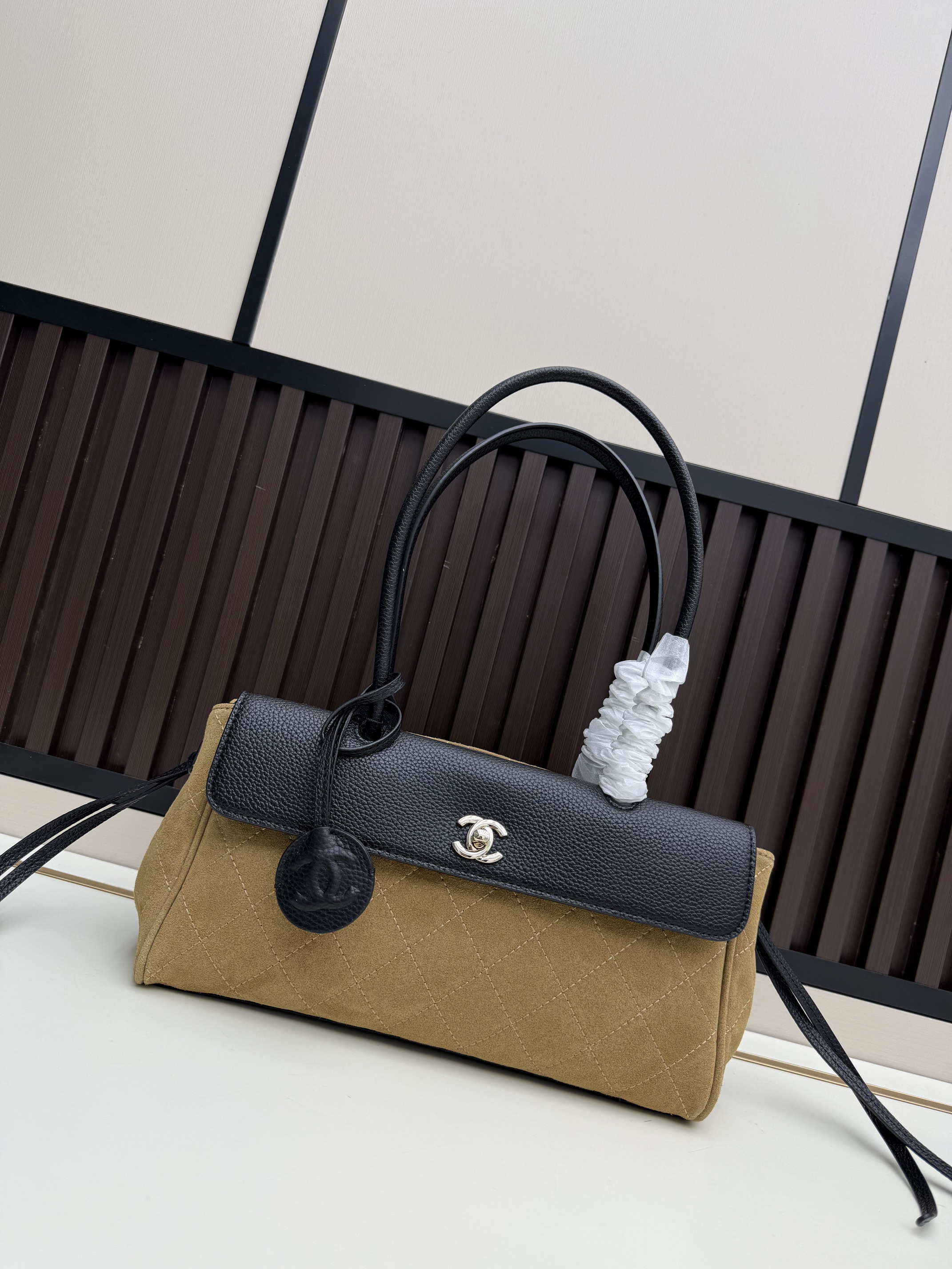 Chanel 021 30x16x12cm jj