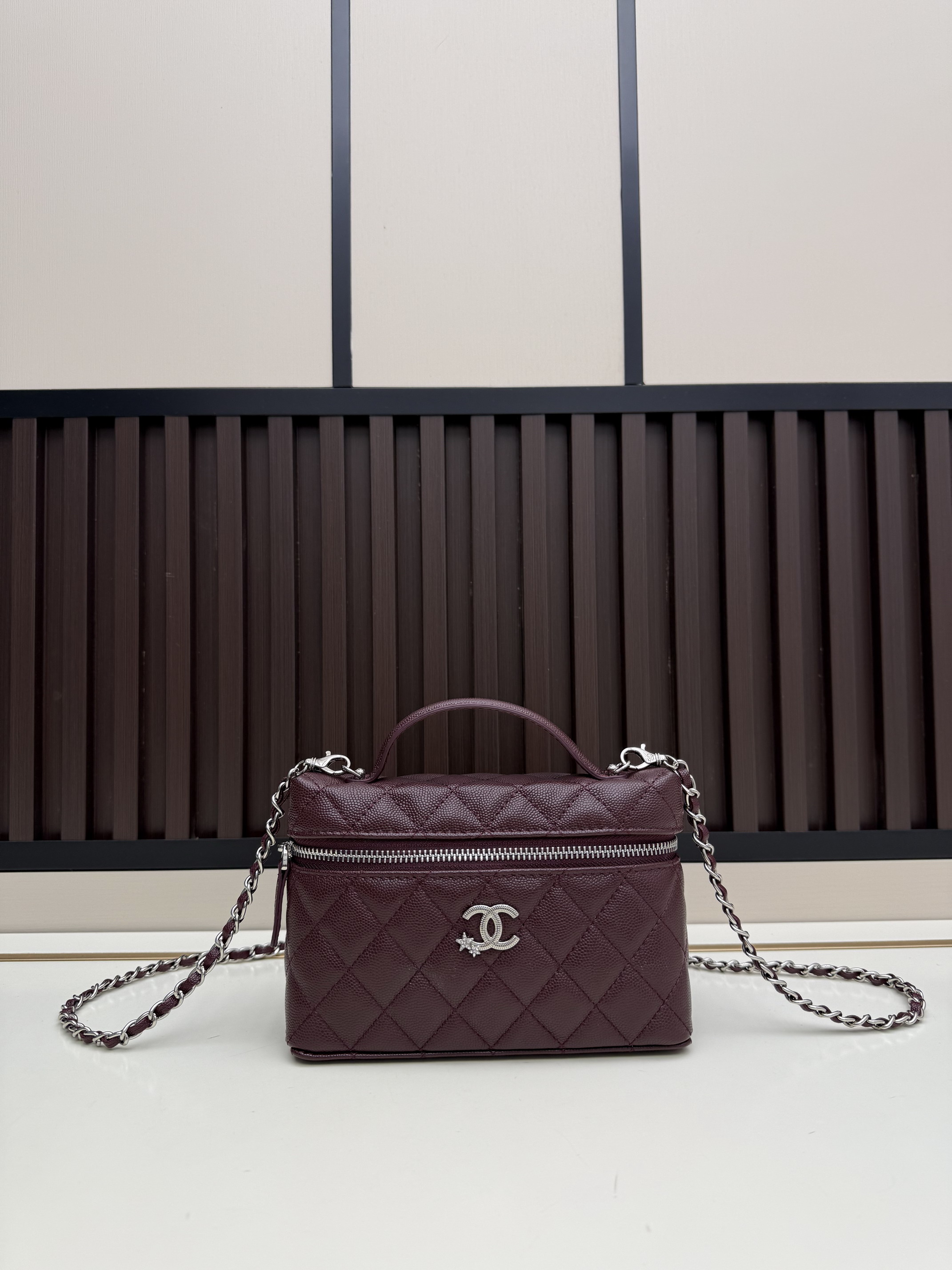 Chanel 09140-3 17x19.5x5cm jj1