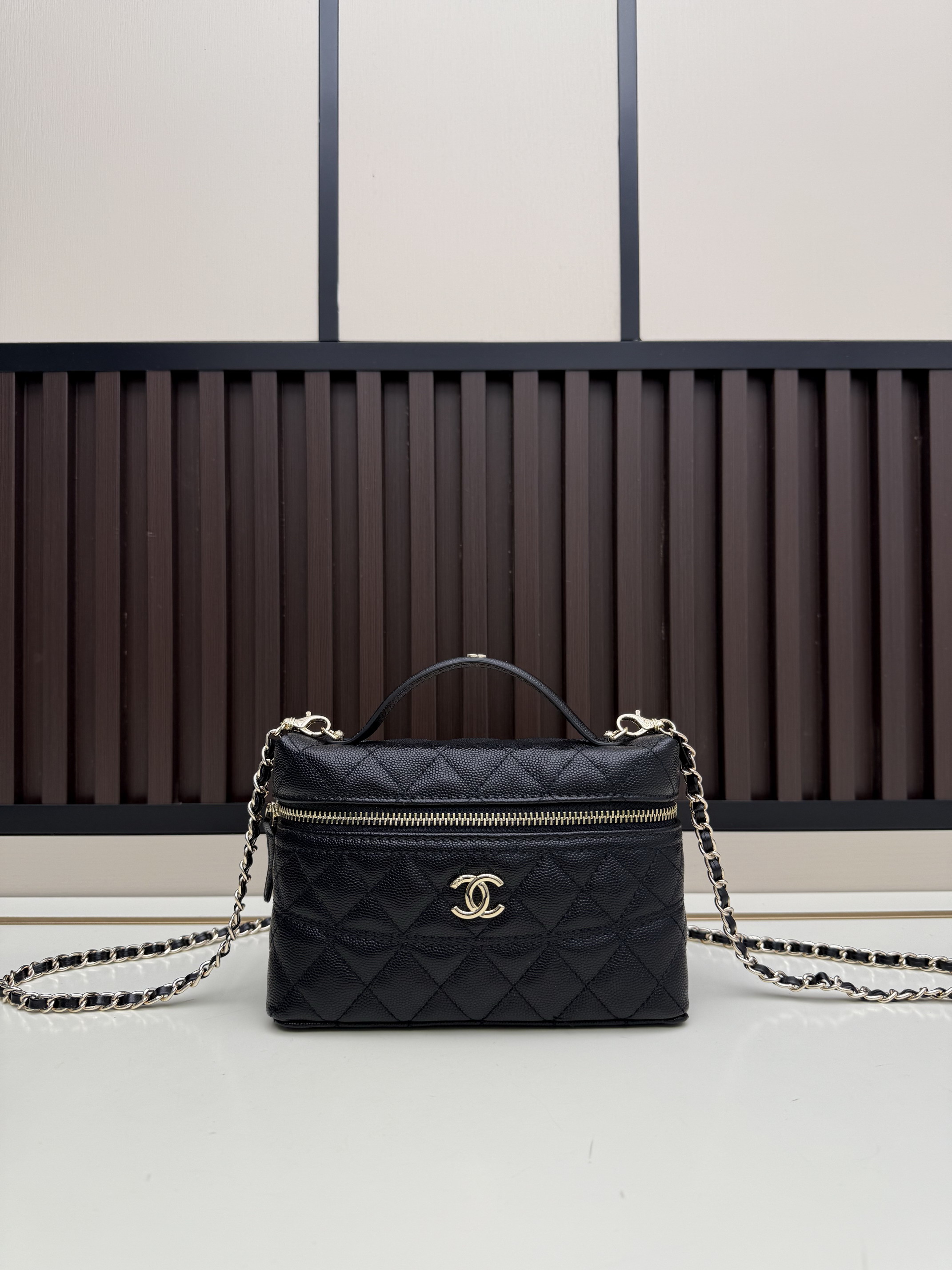Chanel 09140-06580 17x19.5x5cm jj