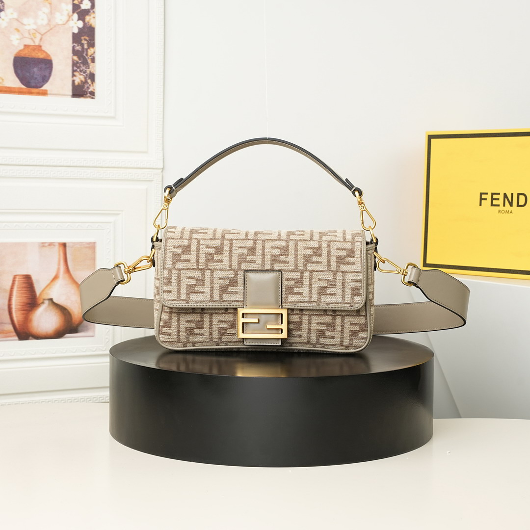 Fendi Baguette 27x6x15cm jj