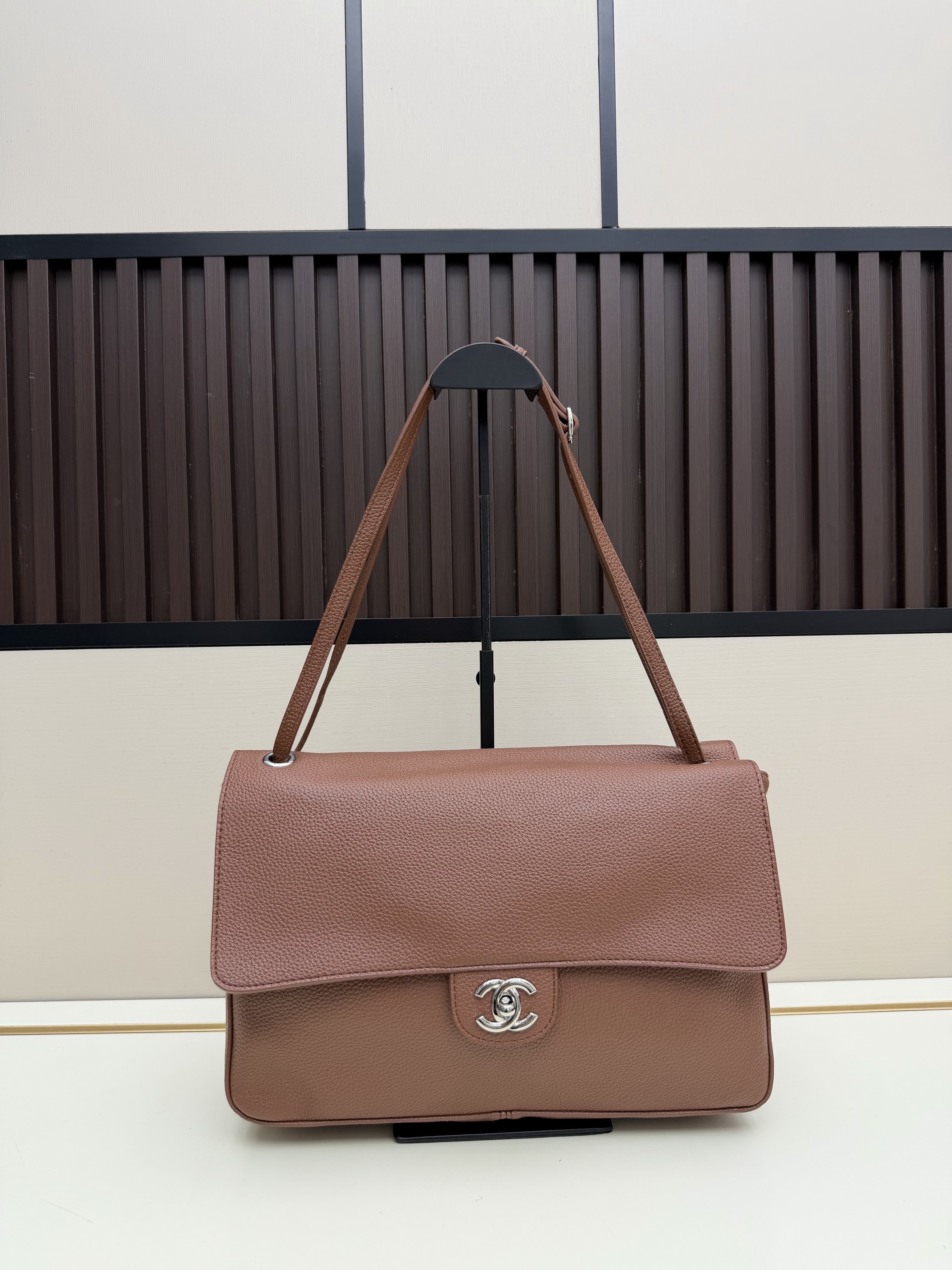 Chanel 2663 34x20x9.5cm jj1