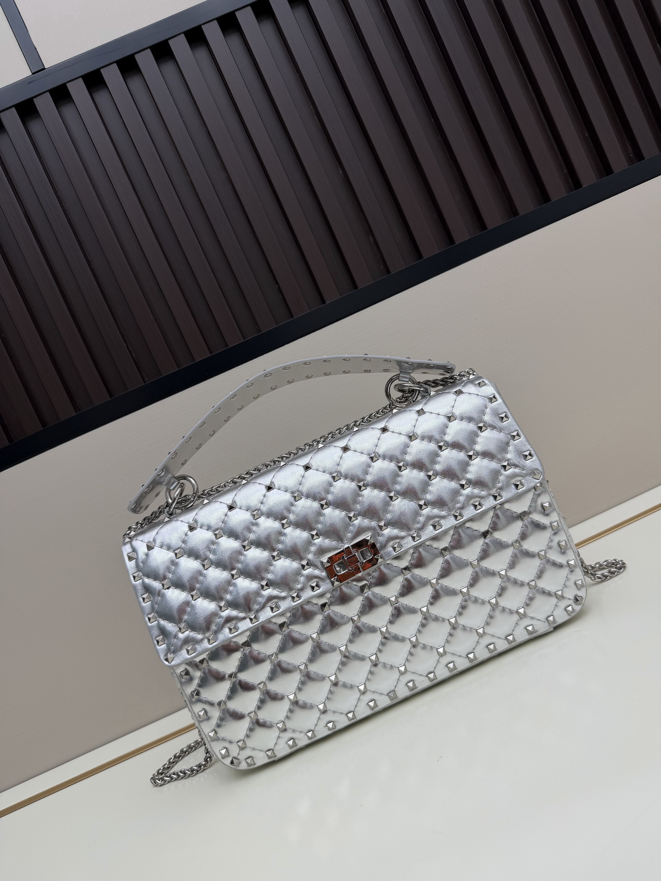 Val 0128 30x8.5x20cm jj1