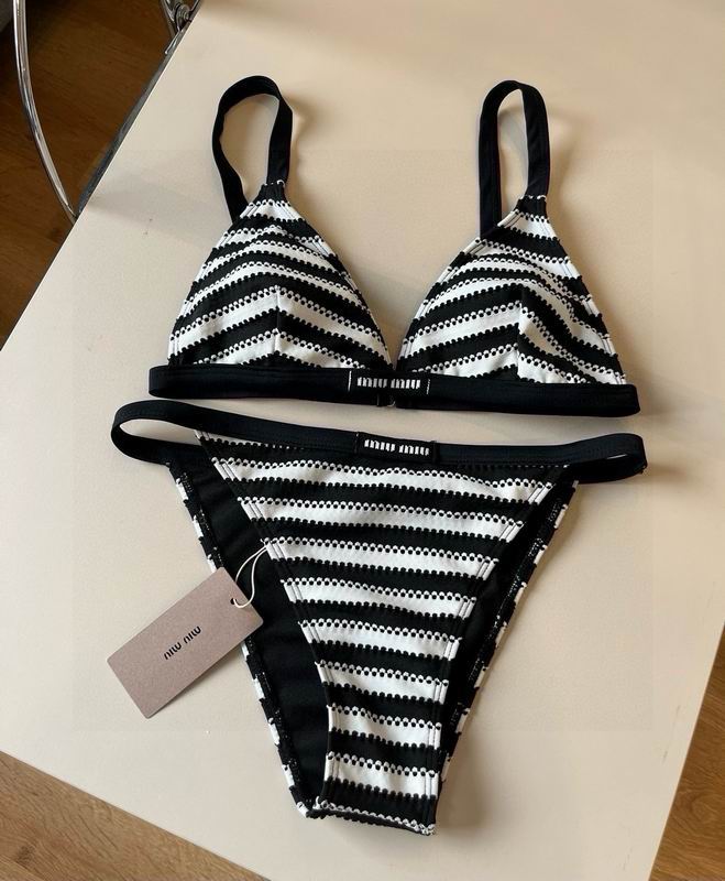 MiuMiu S-XL 10