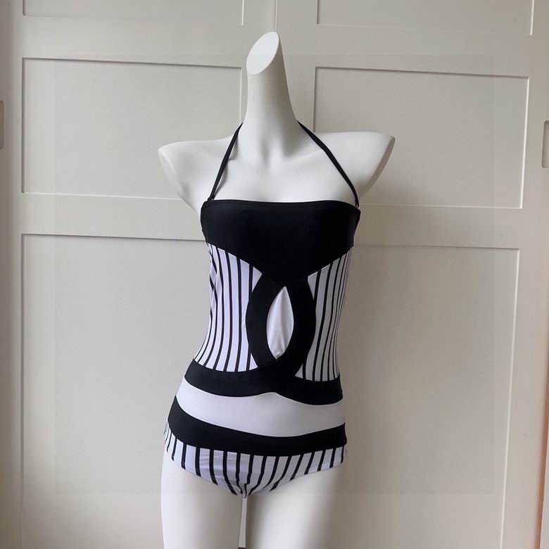 Chanel S-XL  44