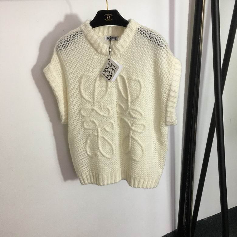 Loewe Uniform 49