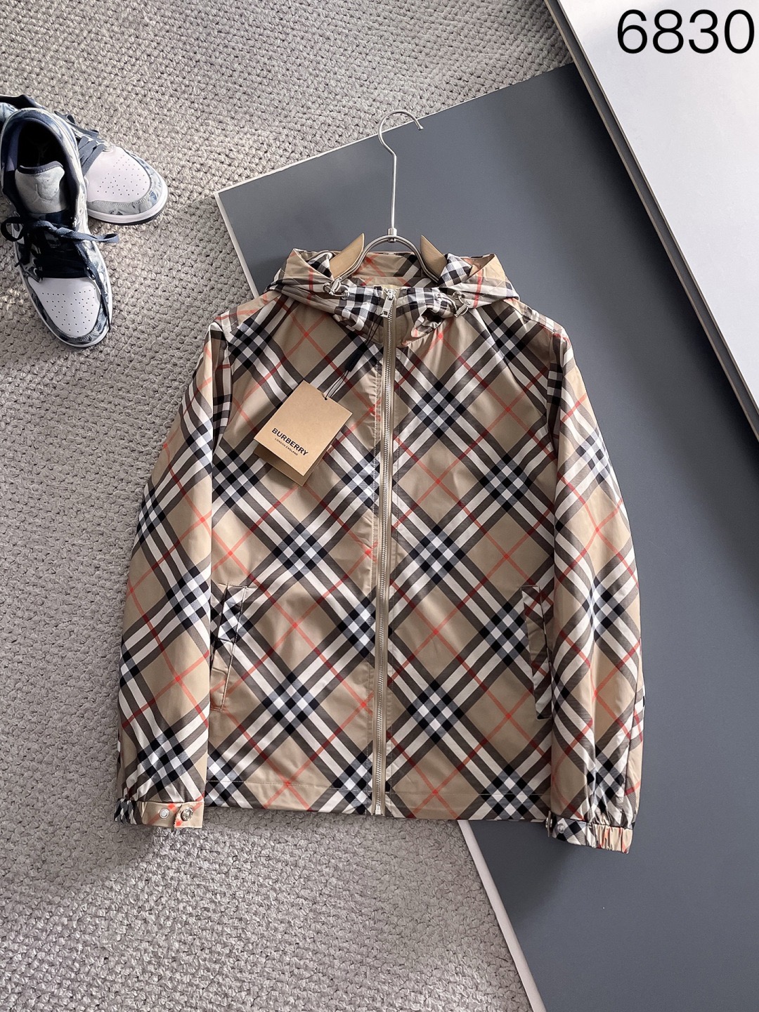 Burberry 外套夹克 25c