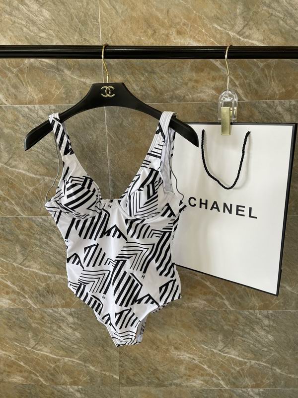 Chanel S-XL 209