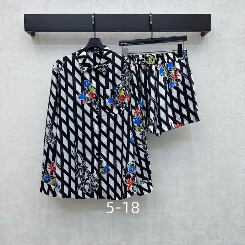 Chanel S-XL 37
