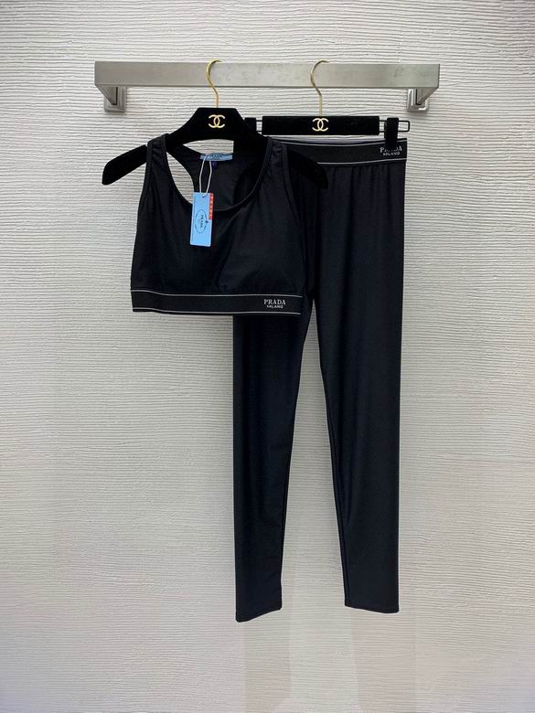 Prada Yoga Clothes 0805