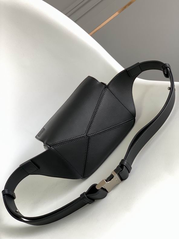 Loewe 052138 18x12x7.5cm ss 2
