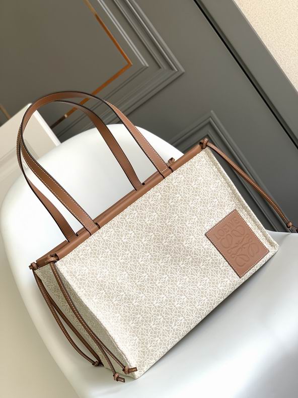 Loewe 061920 35x27x19cm ss 42