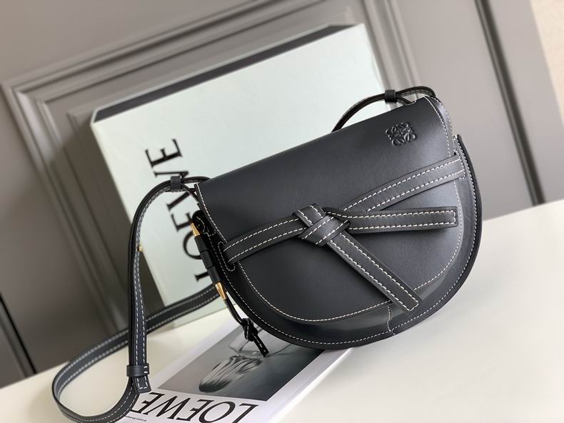 Loewe 011821 20x19x11.5cm ss6